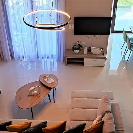 Argia With Private Pool فيلة